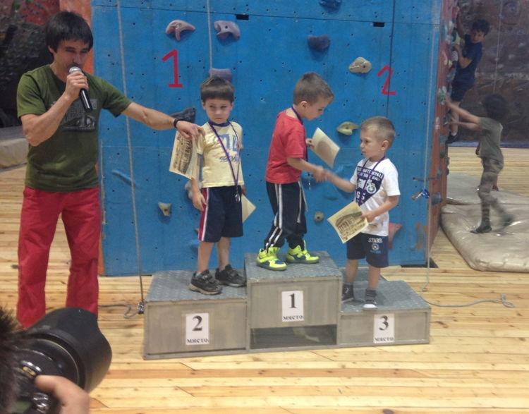 ce6b2909616a07a4392088a95a6ef2a4dc6f844b6445579f98403305b2fbbf4b