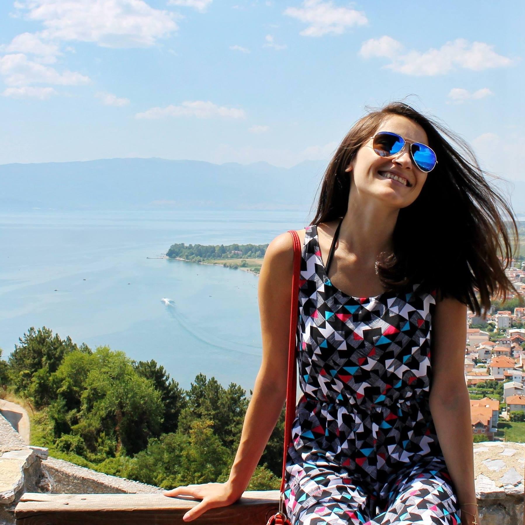 Запознайте се със Станка Черкезова Запознайте се със Станка Черкезова